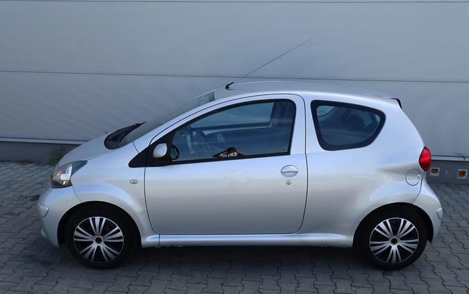 Toyota Aygo cena 11900 przebieg: 199000, rok produkcji 2006 z Gostynin małe 154